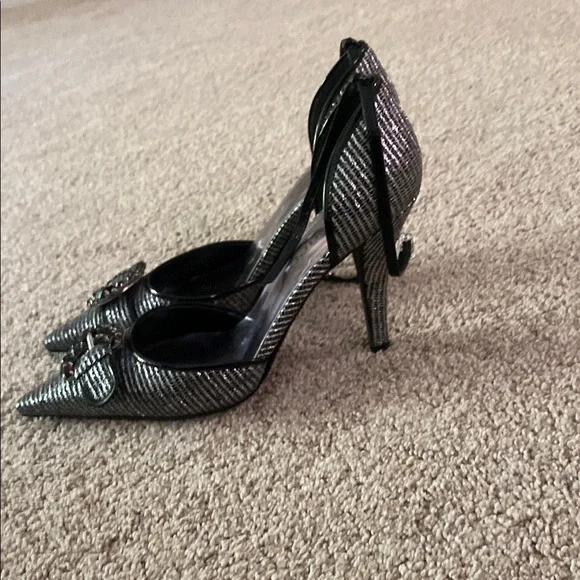 Pointed Toe Metallic Ankle-Strap Pumps - Silver - Picture 2 of 4